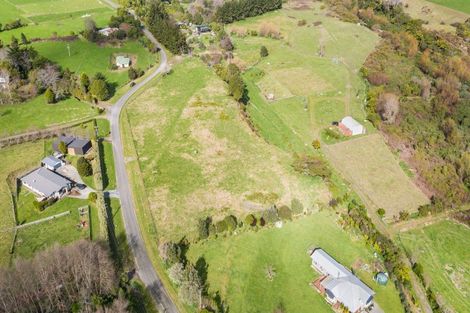 Photo of property in 288 North Manakau Road, Manakau, 5573