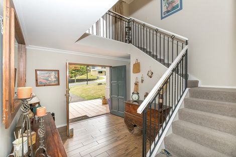 Photo of property in 17 Greenfield Drive, Western Heights, Hamilton, 3200