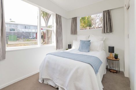 Photo of property in 2 Annan Grove, Papakowhai, Porirua, 5024