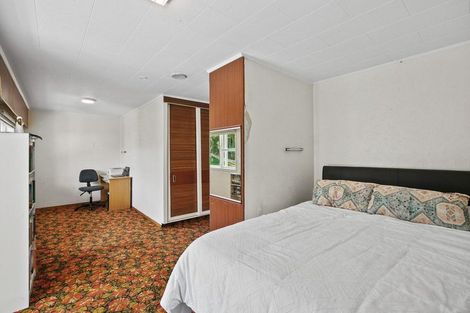 Photo of property in 77 Ngamotu Road, Spotswood, New Plymouth, 4310