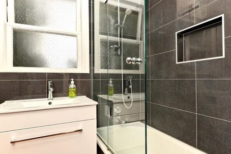 Photo of property in 24 Paewai Road, Glen Eden, Auckland, 0602