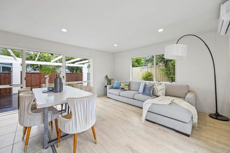 Photo of property in 26 Dannemora Drive, Dannemora, Auckland, 2016