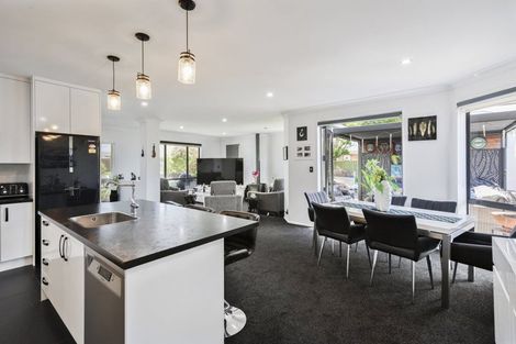 Photo of property in 18 Parkinson Place, Woodend, 7610