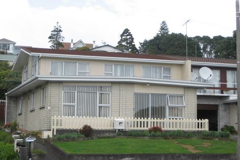 Photo of property in 3/341 Devon Street West, New Plymouth, 4310