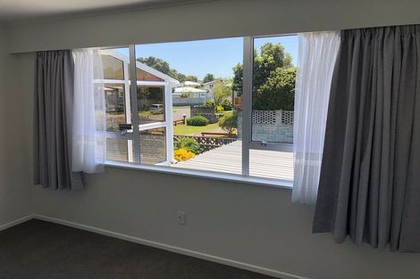 Photo of property in 2 Eton Place, Spotswood, New Plymouth, 4310