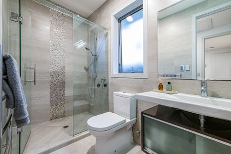 Photo of property in 120 San Valentino Drive, Henderson, Auckland, 0612