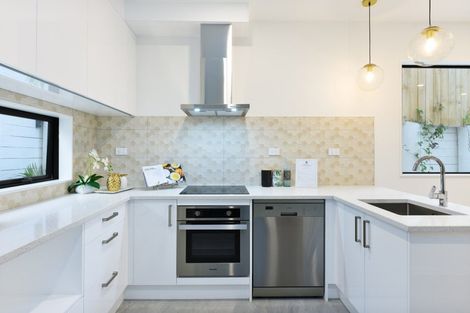 Photo of property in 15a Tabitha Crescent, Henderson, Auckland, 0612