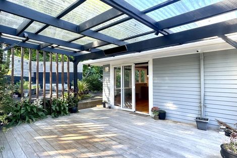 Photo of property in 15 Montreal Grove, Kingston, Wellington, 6021