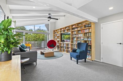 Photo of property in 37 Belle Vue Avenue, Northcote Point, Auckland, 0627