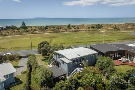 Photo of property in 118 Seaforth Road, Waihi Beach, 3611