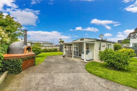 Photo of property in 27 Moa Road, Point Chevalier, Auckland, 1022