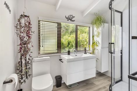 Photo of property in 15a Centennial Drive, Whitianga, 3510