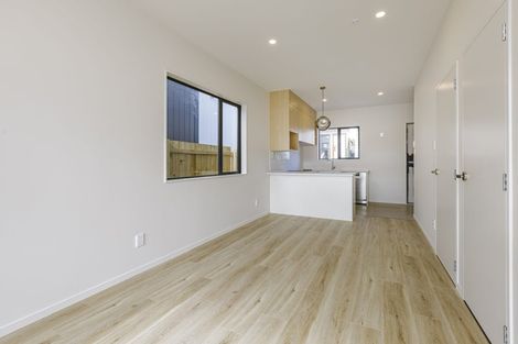 Photo of property in 40 Paetai Lane, Te Atatu Peninsula, 0610