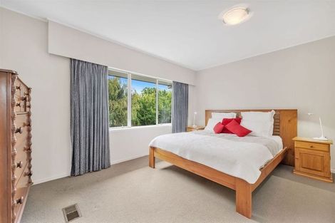 Photo of property in 20 Gulf Crest, Bucklands Beach, Auckland, 2012