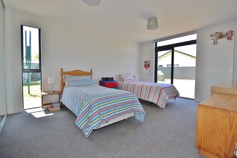 Photo of property in 16 Larch Crescent, Alexandra, 9320