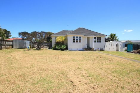Photo of property in 36 Philomel Crescent, Bayswater, Auckland, 0622