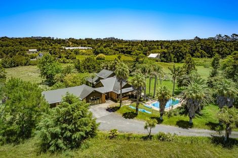 Photo of property in 116 Station Road, Kumeu, 0891