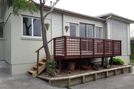 Photo of property in 19 Chivalry Road, Glenfield, Auckland, 0629