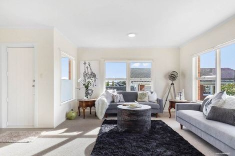 Photo of property in 1/342 Lake Road, Hauraki, Auckland, 0622