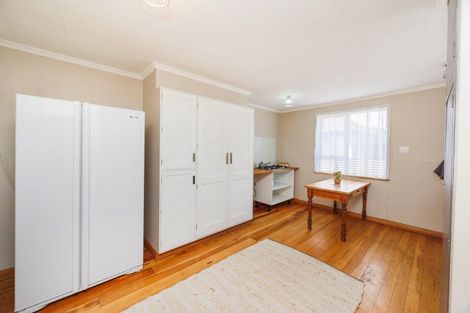 Photo of property in 28 Hulme Street, Roslyn, Palmerston North, 4414