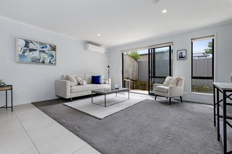 Photo of property in 8 Akeake Lane, Manurewa, Auckland, 2102