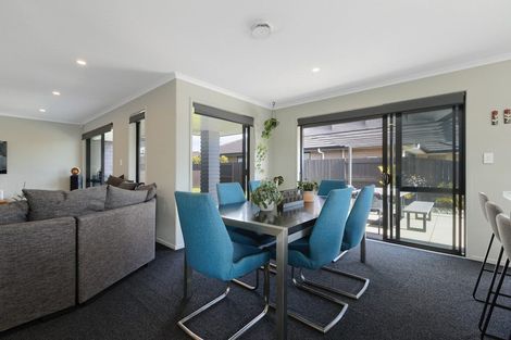 Photo of property in 16 Drabble Crescent, Papamoa Beach, Papamoa, 3118