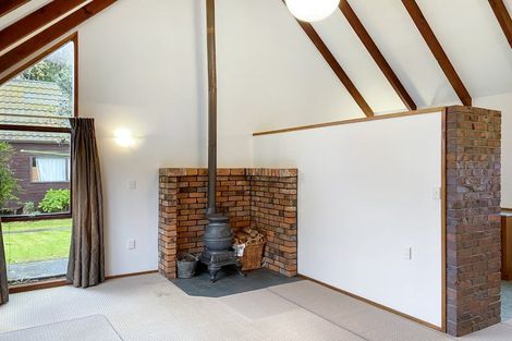 Photo of property in 2 Petries Road, Woodend, 7610