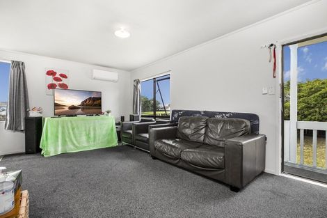 Photo of property in 1/22 Silver Creek Road, Weymouth, Auckland, 2103