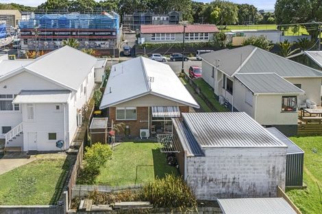 Photo of property in 28b Pendarves Street, New Plymouth, 4310