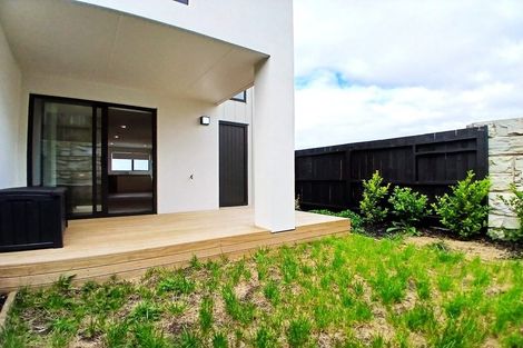 Photo of property in 34 Tukari Lane, Mangere Bridge, Auckland, 2022