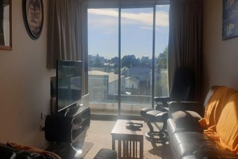 Photo of property in Algarve Apartments, 306/332 Maunganui Road, Mount Maunganui, 3116