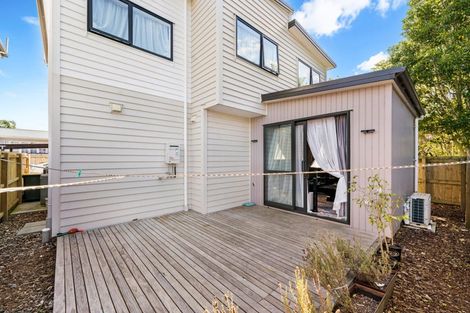 Photo of property in 47d Bruce Mclaren Road, Henderson, Auckland, 0612