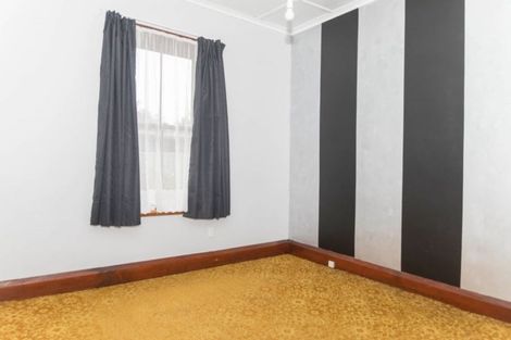 Photo of property in 22 Thyra Street, Dannevirke, 4930