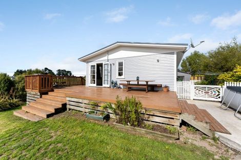 Photo of property in 42 Hastings Street, Halcombe, Feilding, 4779