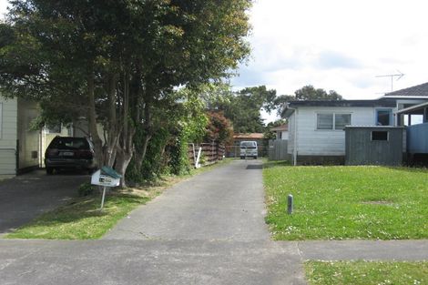 Photo of property in 14 Ewbank Place, Manurewa, Auckland, 2102