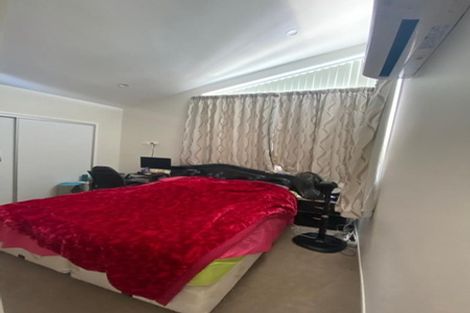 Photo of property in 50 Battalion Drive, Papakura, 2110