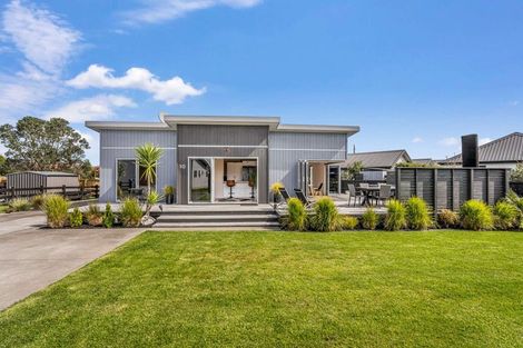 Photo of property in 10 Rena Place, Whitianga, 3510