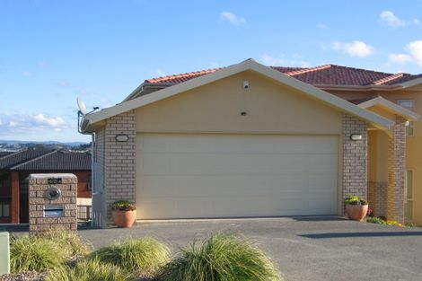 Photo of property in 42 Ballymore Drive, Pinehill, Auckland, 0632