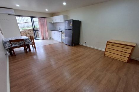 Photo of property in 12 Graham Collins Drive, Windsor Park, Auckland, 0632