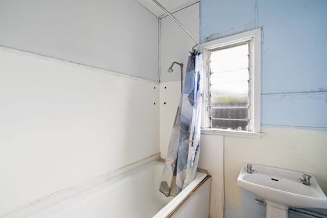 Photo of property in 30 Cowlishaw Street, Avonside, Christchurch, 8061