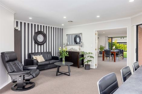 Photo of property in 15 Abingdon Court, Avonhead, Christchurch, 8042