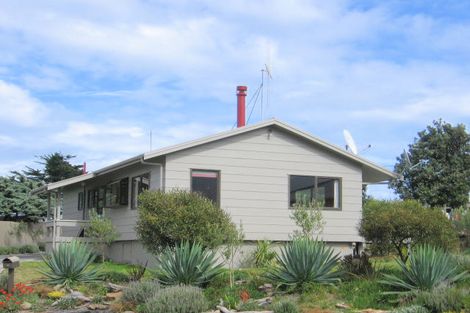 Photo of property in 2 Harrod Avenue, Foxton Beach, Foxton, 4815