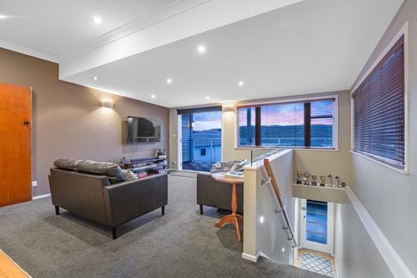 Photo of property in 28 Paremata Crescent, Paremata, Porirua, 5024