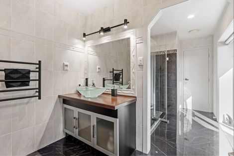 Photo of property in 5 Kotare Place, Sandspit, Warkworth, 0982