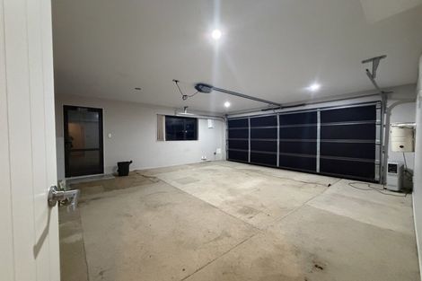 Photo of property in 43 Redoubt Road, Goodwood Heights, Auckland, 2105