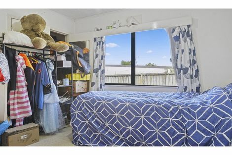 Photo of property in 17 Solveig Place, Randwick Park, Auckland, 2105