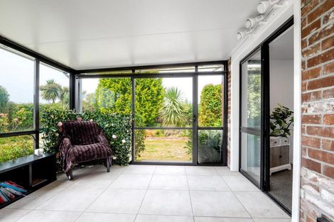 Photo of property in 103 Grimseys Road, Redwood, Christchurch, 8051