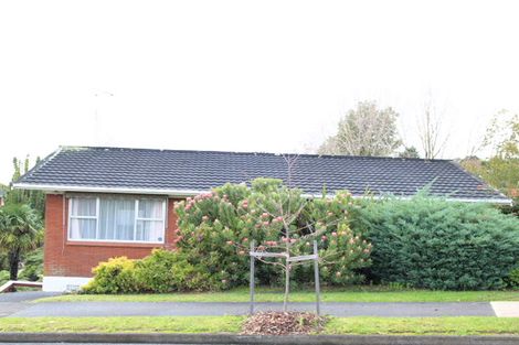 Photo of property in 17 Bert Wilson Place, Cockle Bay, Auckland, 2014