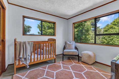 Photo of property in 14 Deverell Place, Northcross, Auckland, 0632