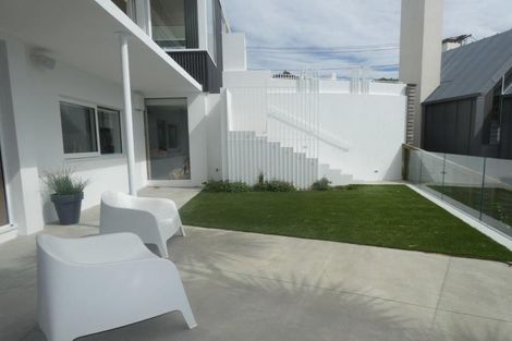 Photo of property in 25 Salamanca Road, Kelburn, Wellington, 6012